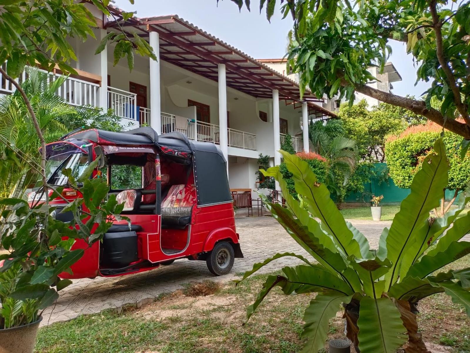 Weligama Ocean Breeze Hotel Exterior foto